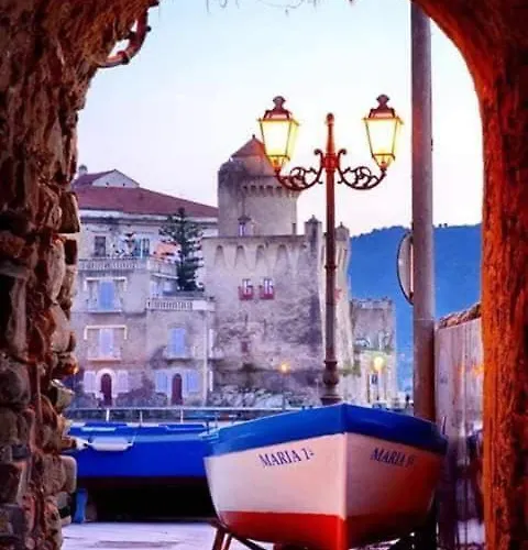 בית נופש Casa Vacanze Santa Maria *